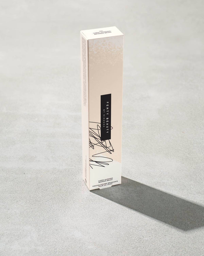 CHEEK-HUGGING BRONZER BRUSH 190,