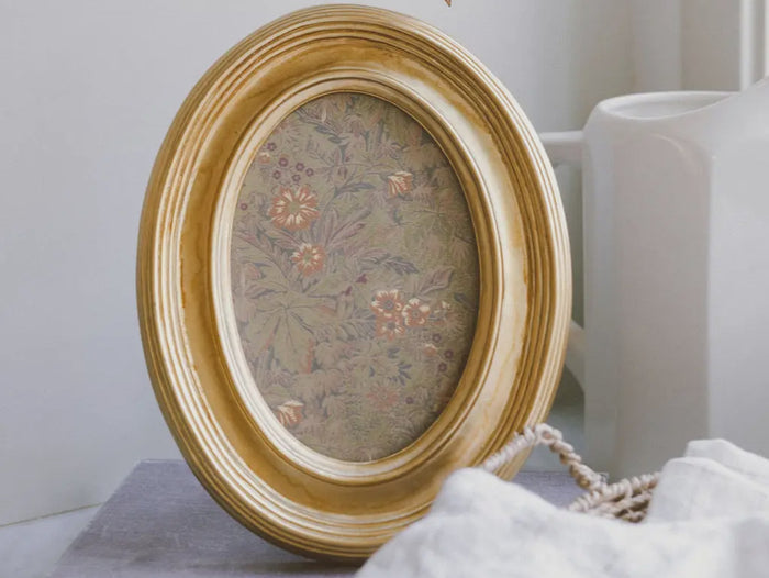 Gold Oval Photo Frame