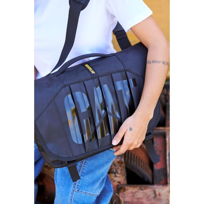 CATERPILLAR Tech - United Messenger Bag | Isetan KL Online Store