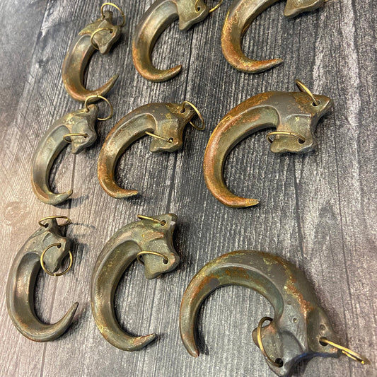 COLD CAST IRON CLAW PENDANT