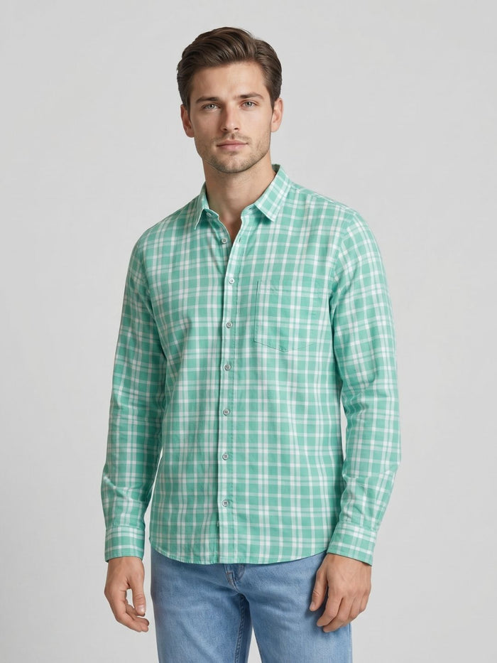 GREEN