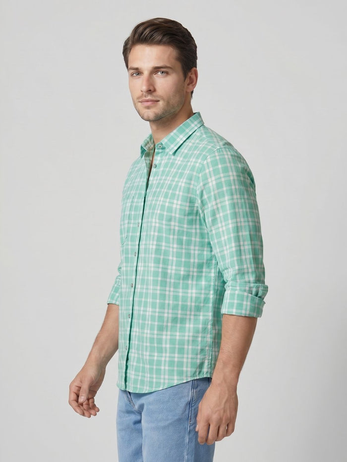 GREEN