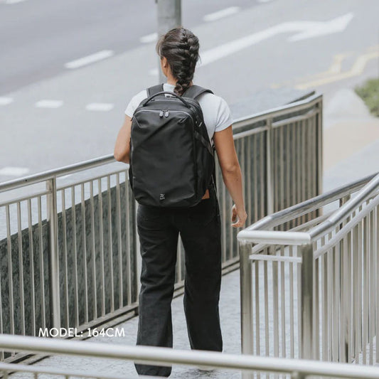 BOLD PYX: 24L Everyday Travel Backpack (Midnight Blue) | Isetan KL Online Store