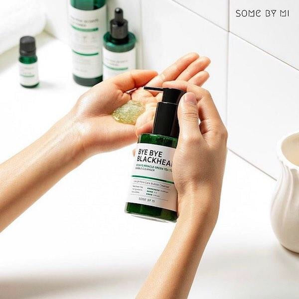 SOME BY MI Bye Bye Blackhead 30 Days Miracle Green Tea Tox Bubble Cleanser غسول الوجه لازالة الرؤوس