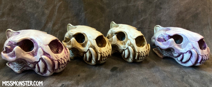 SPIRIT HOUSE LIGHT UP GLOW SKULL