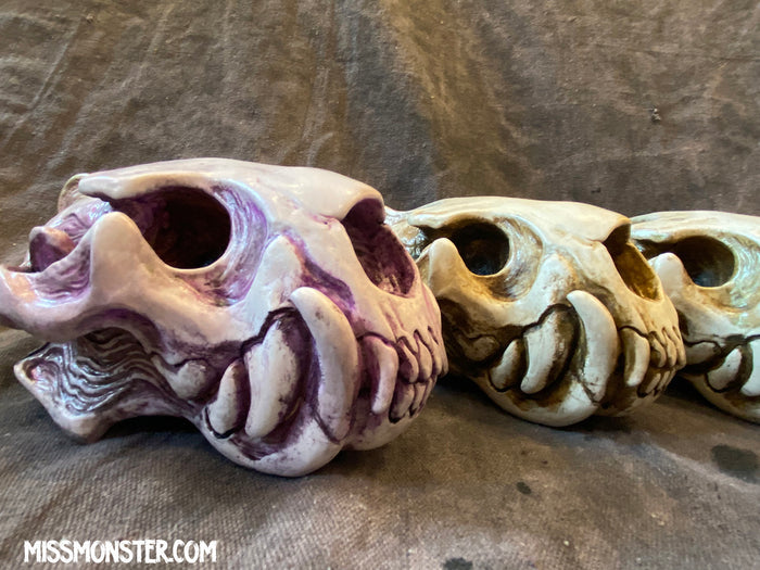 SPIRIT HOUSE LIGHT UP GLOW SKULL