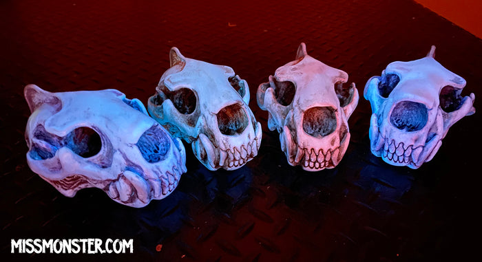SPIRIT HOUSE LIGHT UP GLOW SKULL